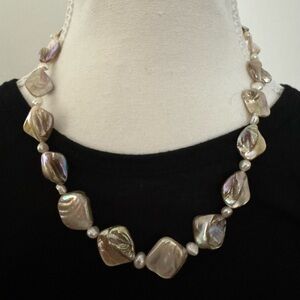 Vintage Genuine Mother of Pearl Sea Shell Necklace